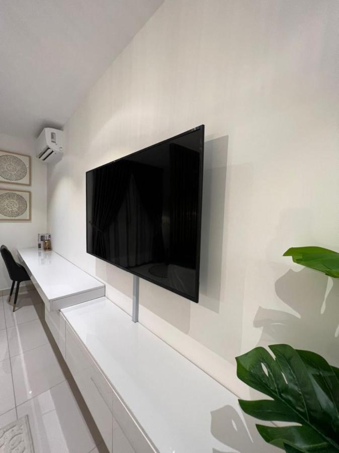 Riviera Residence By Cozy Accra Exterior photo